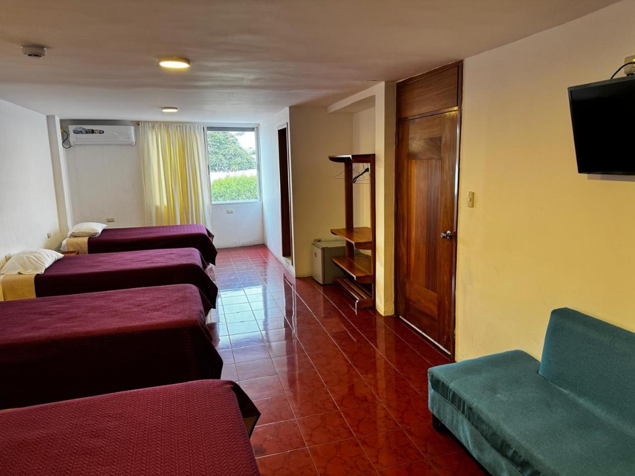 Hostal Muyuyo Пуерто-Айора Екстер'єр фото