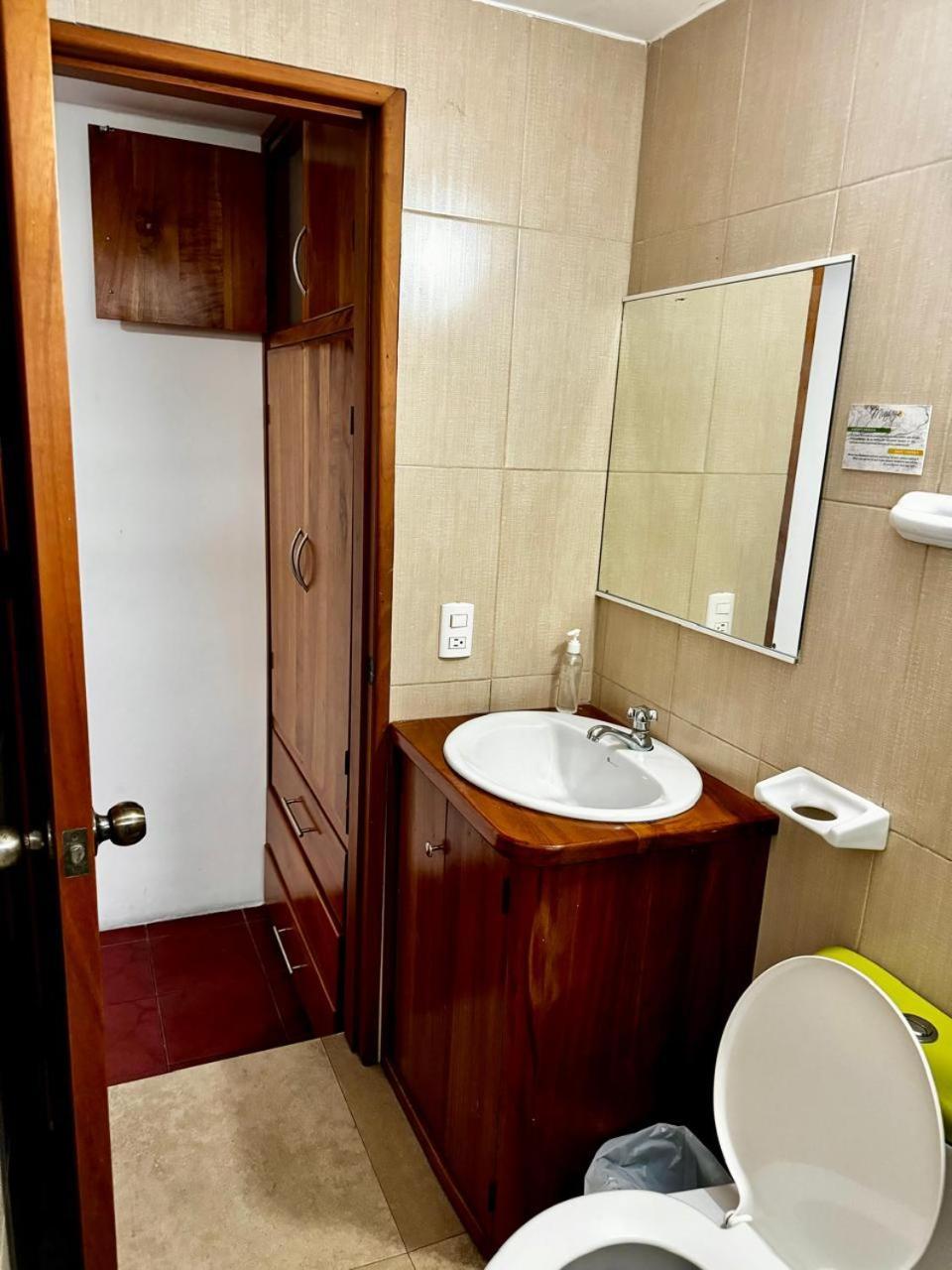 Hostal Muyuyo Пуерто-Айора Екстер'єр фото