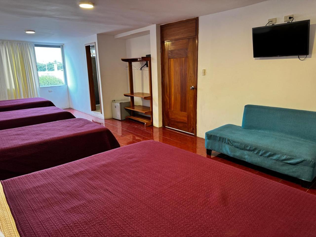 Hostal Muyuyo Пуерто-Айора Екстер'єр фото