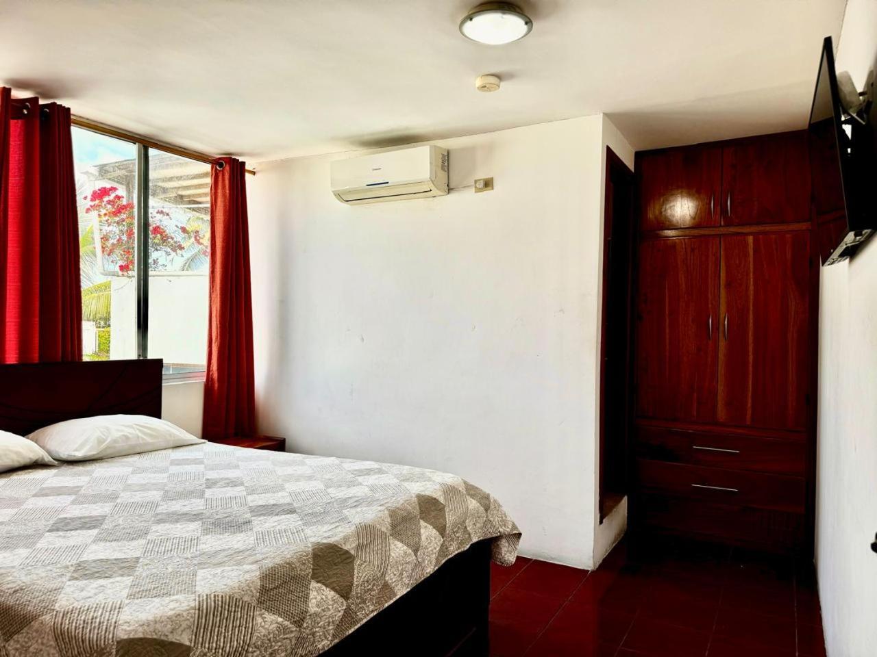 Hostal Muyuyo Пуерто-Айора Екстер'єр фото