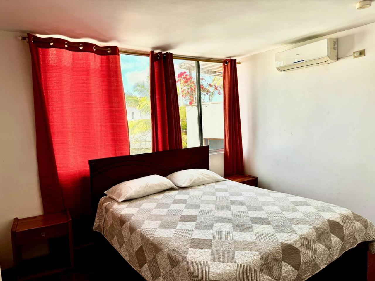 Hostal Muyuyo Пуерто-Айора Екстер'єр фото